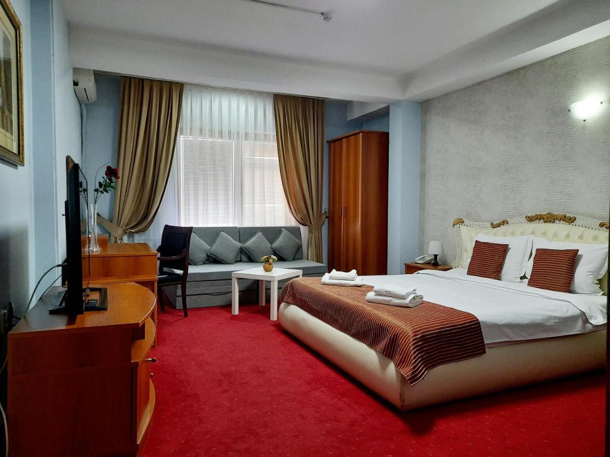 Hotel Aristocrat & Fish Restaurant Скопье Экстерьер фото